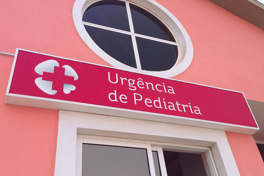 Hospital Central da Praia signage © Thomas Iwainsky, Extractdesign