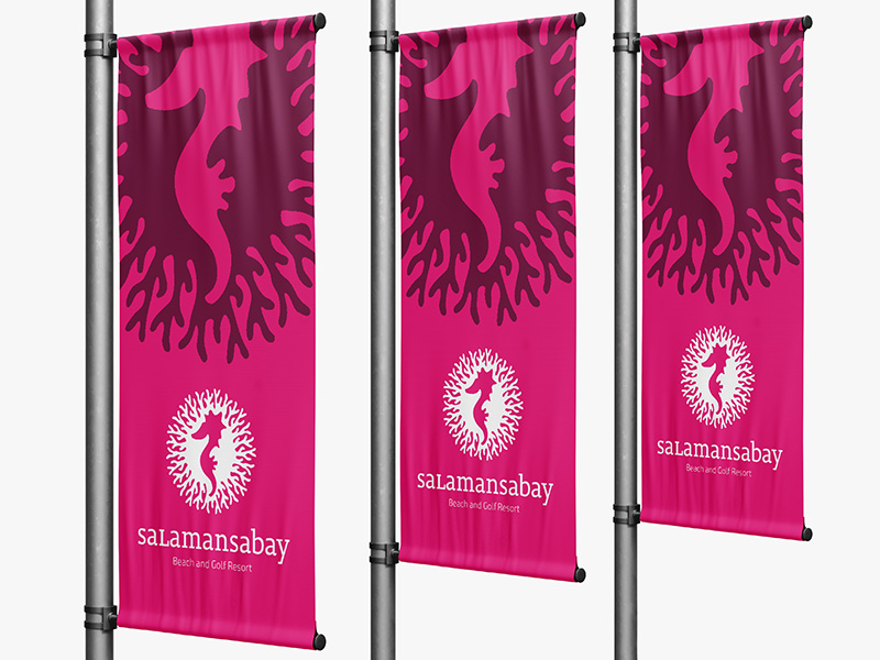 Salamansabay tourism village flags © Thomas Iwainsky, Extractdesign